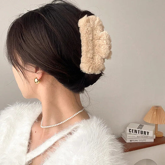 Hårklämma L i fuskpäls - 10,5 cm