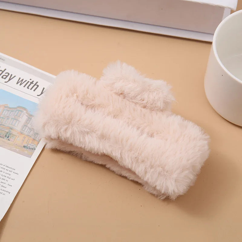 Hårklämma L i fuskpäls - 10,5 cm