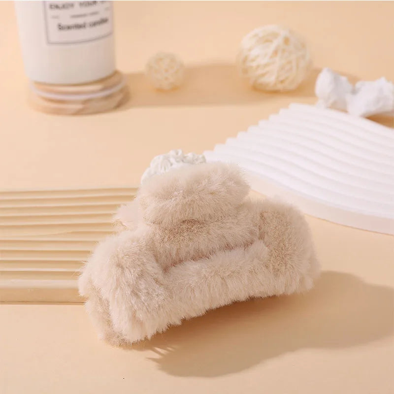 Hårklämma L i fuskpäls - 10,5 cm