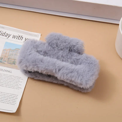 Hårklämma L i fuskpäls - 10,5 cm